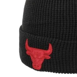 NBA Team Pop Bobble Bulls Beanie By New Era -Bekleidungsgeschäft NBA Team Pop Bobble Bulls Beanie by New Era schwarz.64734 4rf4
