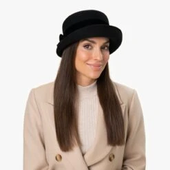 Veljesa Wool Glockenhut By Lierys